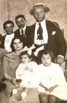 1923, Constantino y Perfecto. Recortada