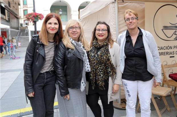 Con otras autoras de la antología