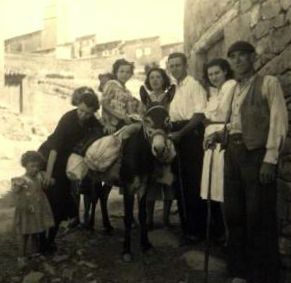 01.Con el burro de tio Esteban